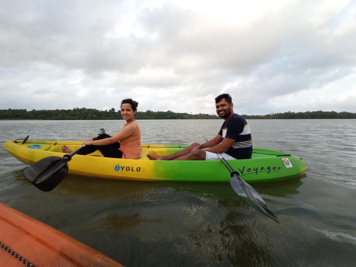 Hangout Kalyanpur Ngoại thất bức ảnh