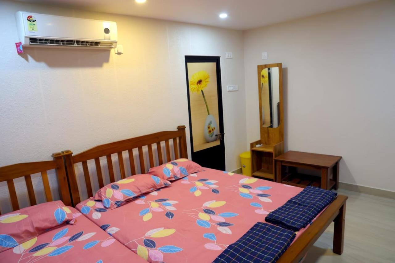 Hangout Kalyanpur Ngoại thất bức ảnh